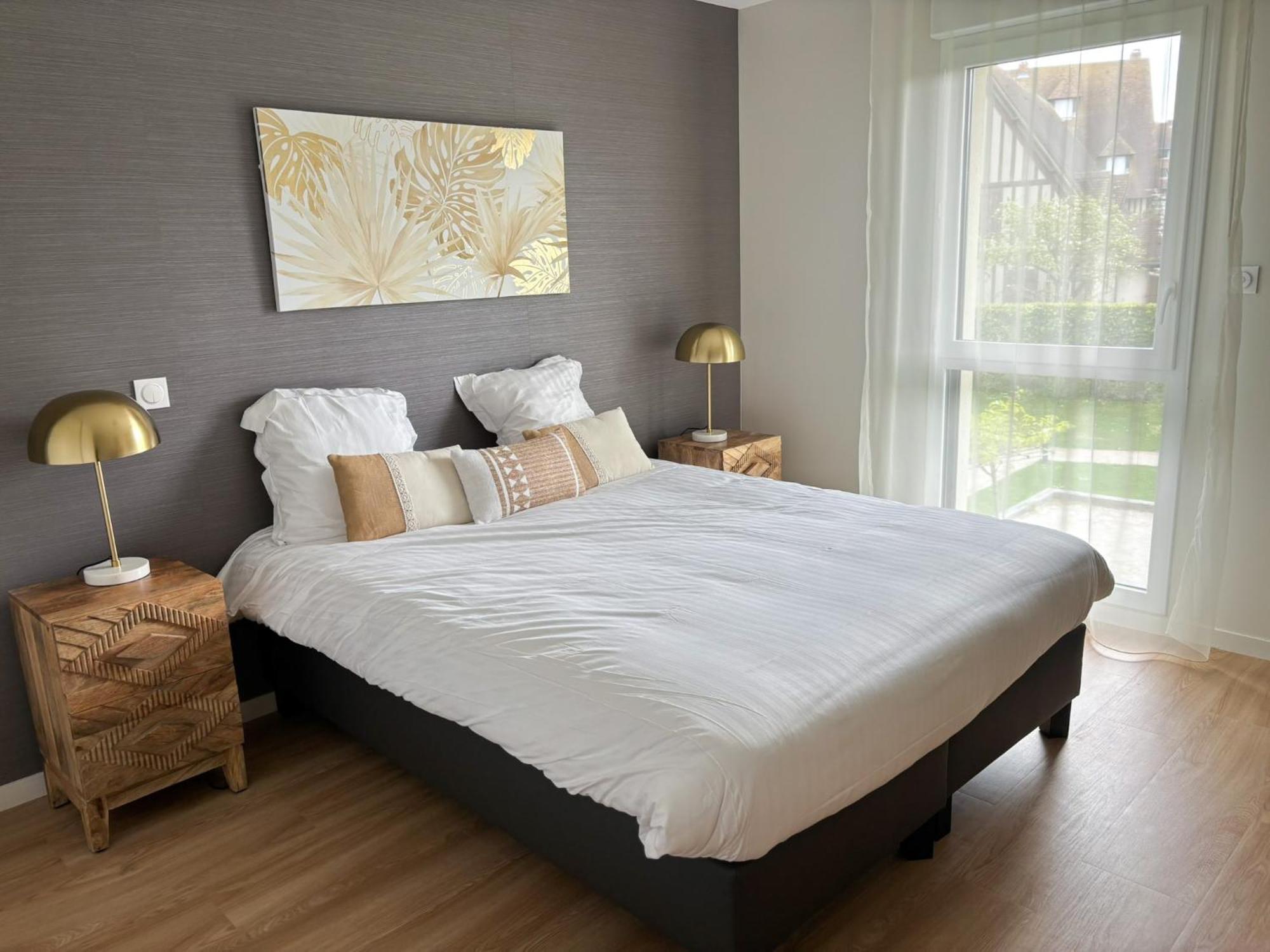 Les Boreales - Appart'Hotel & Restaurant Villers-sur-Mer Bagian luar foto