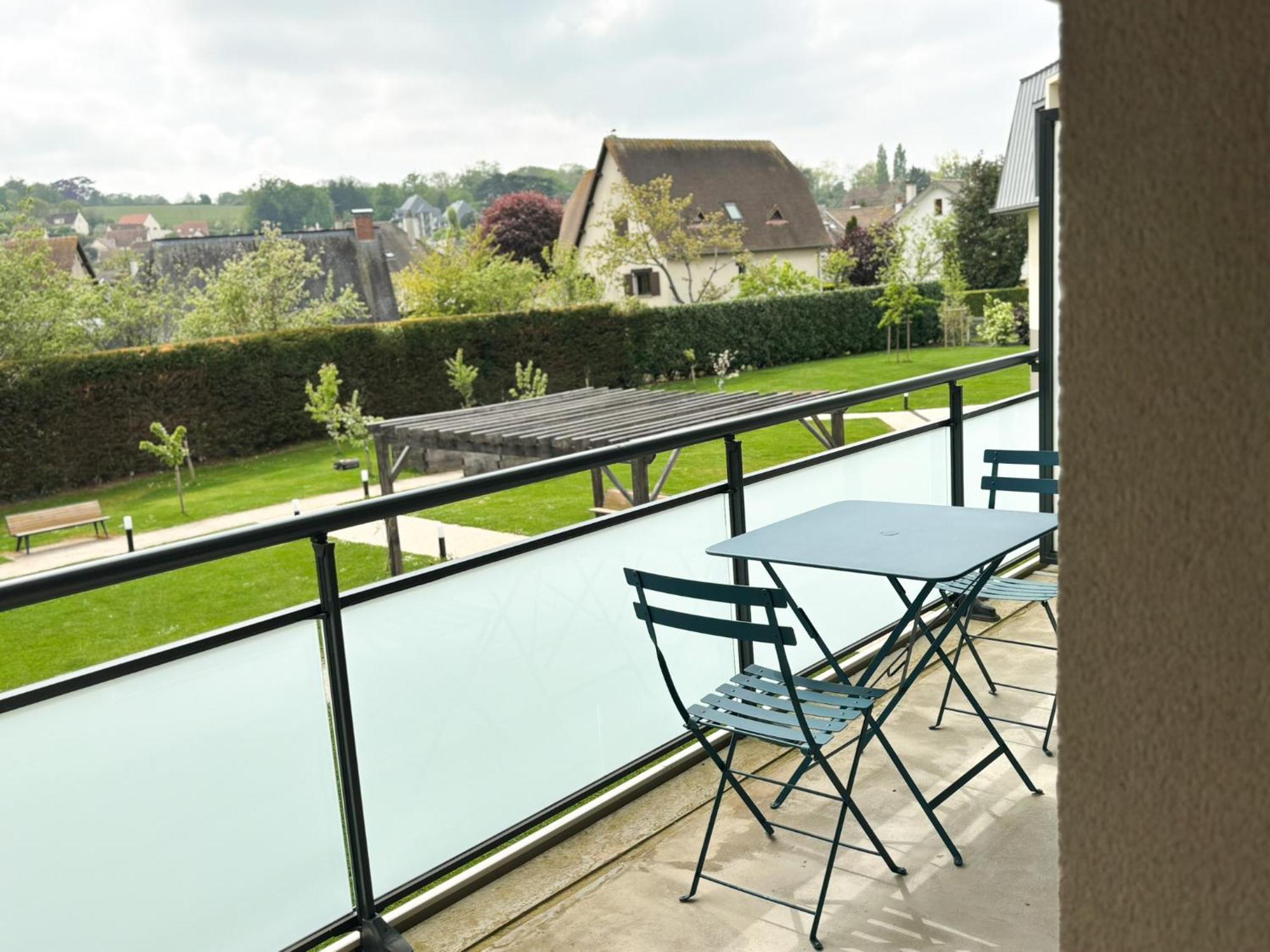 Les Boreales - Appart'Hotel & Restaurant Villers-sur-Mer Bagian luar foto